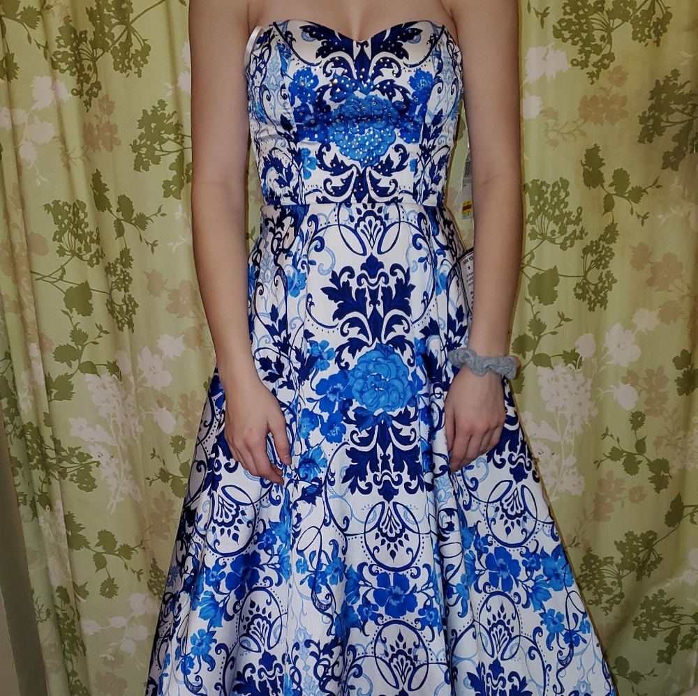 Prom dress